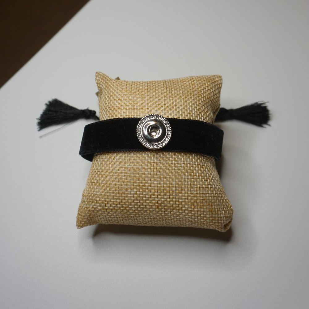 NEW Magnolia and Vine Mini 12mm Snap Black Velvet Bracelet Fit Ginger Snaps